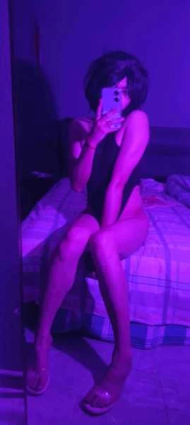 Photo 8 of Julia